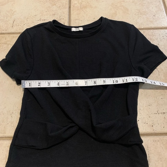 💜 Ardene Black Twisted Cropped Tee Size Small - Picture 3 of 5
